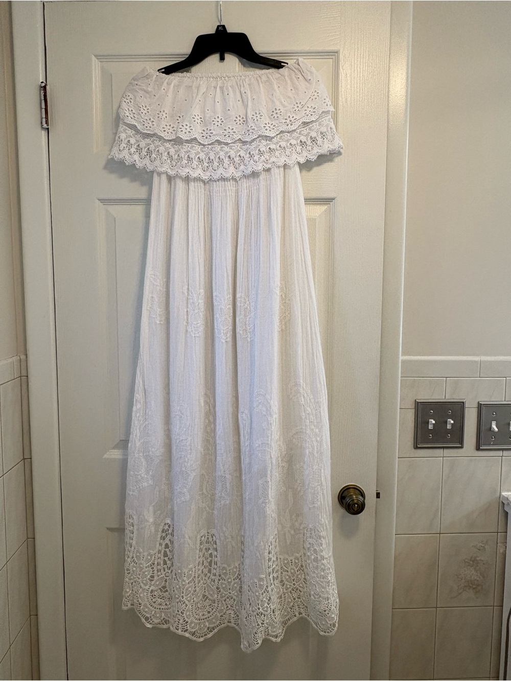 Tempo Paris White Linen Off Shoulder Boho Maxi Dress Eyelet Crochet Lace Medium⁠